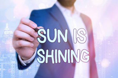 Sun is Shining el yazısı. Kavram, sıcaklığı, mutluluğu ve zevki yayan bir şeydir..