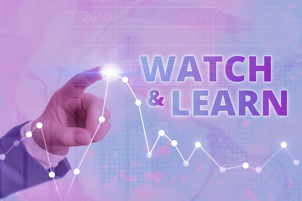 Konzeptionelle Handschrift, die Watch And Learn zeigt. Business-Fototext, der eine Aktion oder Ideen zeigt, wie man Dinge tut. — Stockfoto