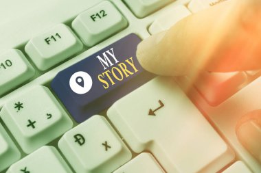 Hikayemi gösteren kavramsal el yazısı. İş fotoğrafı metin hayatta birinin başına gelen şeyler veya durumlar.