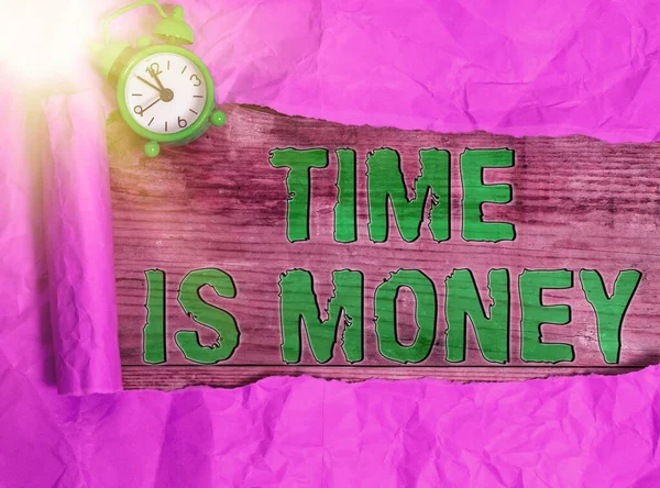 Konceptuální rukopis ukazující Time Is Money. Obchodní foto předvádění čas je cenný zdroj Dělat věci co nejrychleji. — Stock fotografie