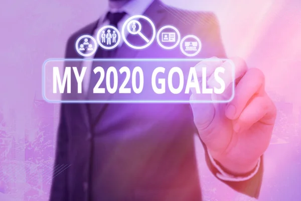 Pisanie notatki pokazującej moje cele na 2020 rok. Prezentacja zdjęć biznesowych ustanawiająca indywidualne cele lub plany na bieżący rok. — Zdjęcie stockowe