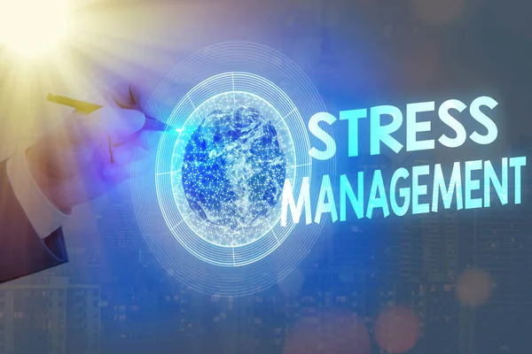 Tekstbord met Stress Management erop. Conceptuele fotomethode om stress en de effecten ervan te beperken door manieren te leren Elementen van dit beeld geleverd door NASA. — Stockfoto