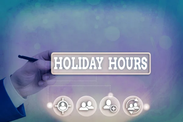 Holiday Hours 'u gösteren kavramsal el yazısı. İş fotoğrafçıları saatlerce normal ücretlerinin iki katını alıyor.. — Stok fotoğraf