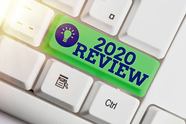 Texto para escrita de palavras 2020 Review. Conceito de negócio para novas tendências e perspectivas em turismo ou serviços para 2020 . — Fotografia de Stock