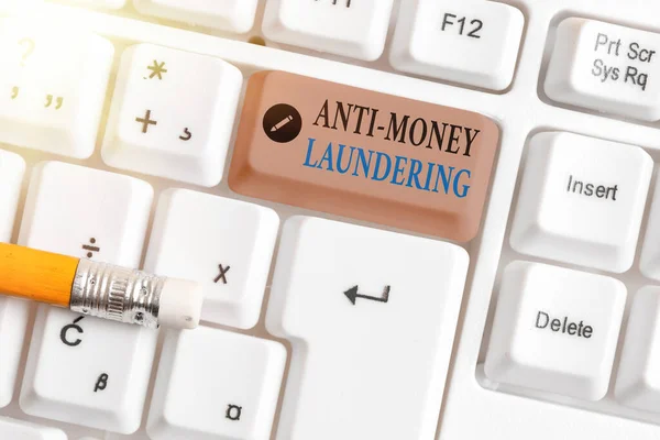 Szóírás szöveg Anti Money Laundering. A rendeletek üzleti koncepciója illegális tevékenységek révén nem termel jövedelmet. — Stock Fotó