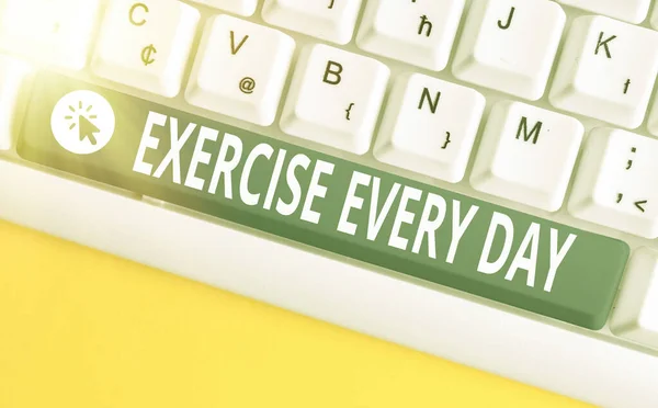 Texto de caligrafia Exercício Todos os dias. Conceito que significa mover o corpo energeticamente, a fim de obter forma e saudável . — Fotografia de Stock
