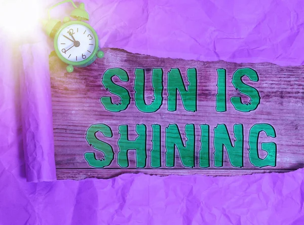 Fogalmi kézírás mutatja Sun is Shining. Üzleti fotó bemutatása ez valami terjed meleget, boldogságot és örömöt. — Stock Fotó
