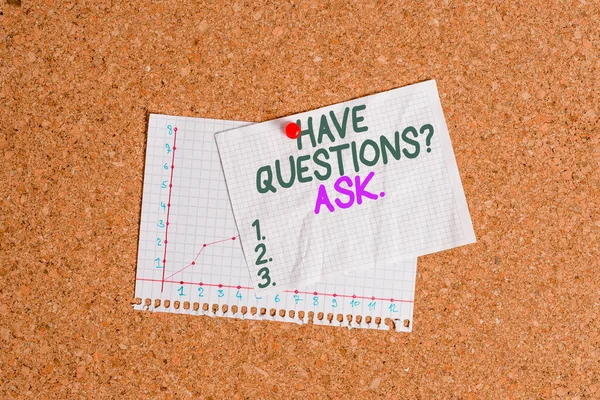 Konceptuell handstil visar Have Questionsquestion Ask. Affärsfoto visa upp något som du säger eller skriva för att fråga en enskild Corkboard storlek papper tummen blad skylt anslagstavla. — Stockfoto