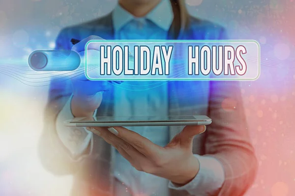 Escritura a mano escritura de texto Horario de vacaciones. Concepto que significa que el empleado recibe el doble de su salario normal durante todas las horas . —  Fotos de Stock