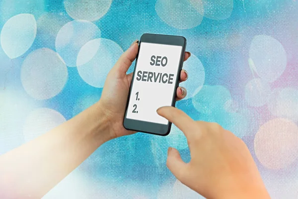 El yazısı Seo Servisi. Web sitesinin görünürlüğünü arttırmak için teknik ve prosedürlerin kavramsallaştırılması.