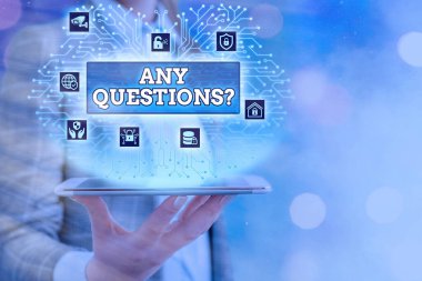 Kavramsal el yazısı herhangi bir soru gösteriyor. İş fotoğrafı gösterimi bir kişiye bir şey hakkında soru sormak için emir yazmamı söylüyorsunuz..