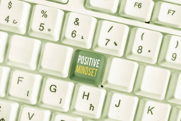 Conceptuele handschrift toont Positieve Mindset. Zakelijke foto tekst mentale houding waarin u gunstige resultaten verwacht. — Stockfoto