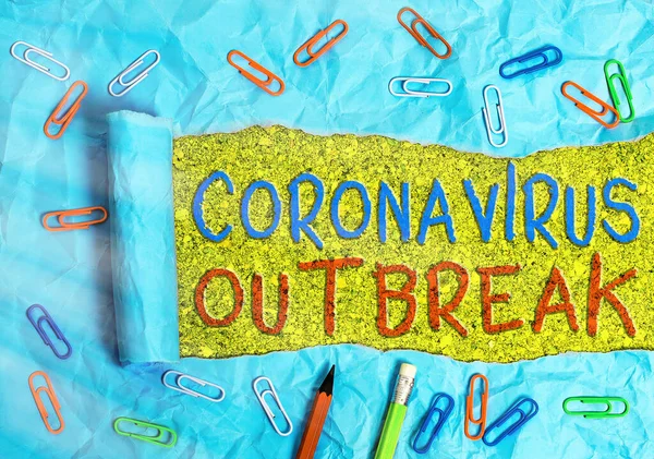 Pisanie tekstu o epidemii koronawirusów. Koncepcja biznesowa dotycząca chorób zakaźnych spowodowanych nowo odkrytym COVID19. — Zdjęcie stockowe