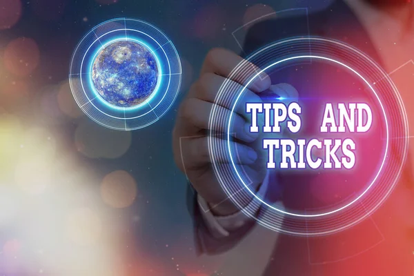 Konceptuell handstil som visar tips och tricks. Business foto text bit av insider fakta speciellt i vadslagning eller investera element av denna bild som tillhandahålls av NASA. — Stockfoto