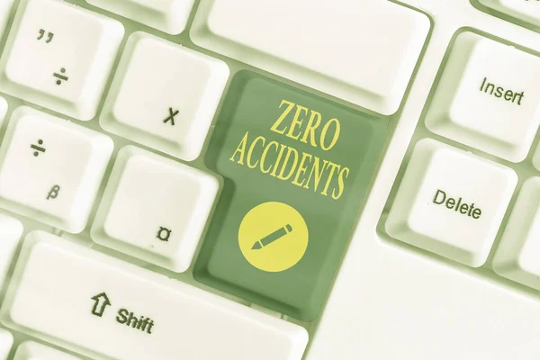 Tekstbord met Zero Accidents. Conceptuele foto belangrijke strategie ter voorkoming van arbeidsongevallen. — Stockfoto