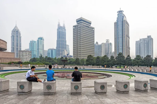 Vista de la Plaza del Pueblo en Shanghai, China — Foto de Stock