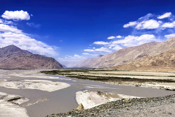 De vallei van de Nubra in Ladakh regio, India — Stockfoto