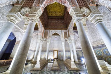 Saadian mezarları, Marrakech on iki sütun ile Oda