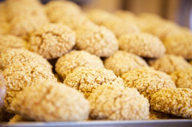 Çeşitli ekmek ve hamur işleri.