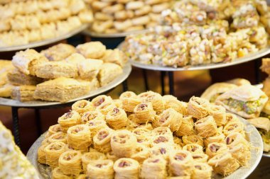 Arka plan üzerinde çeşitli pasta