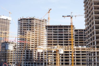 İnşaat mühendisi inşaat geçmişinde. Evrim inşa kavramı.