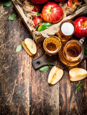 Taze, Kırmızı elma suyu.