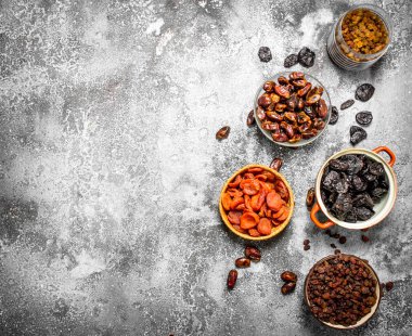 Çeşitli kuru meyve kase.