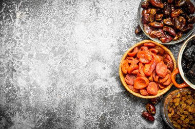 Çeşitli kuru meyve kase.