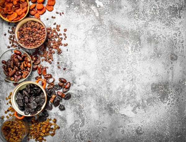 Çeşitli kuru meyve kase.