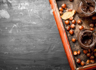 Çikolata tereyağı fındık ile.