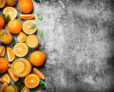 Taze olgun Portakal suyundan .