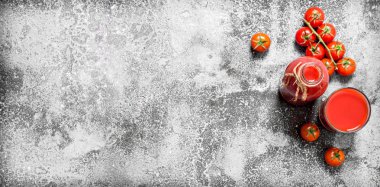 Domates taze meyve suyu.