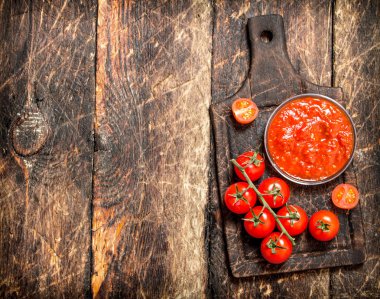 Taze domates sosu.
