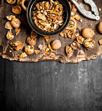 Fındıkkıran kase kabuklu ceviz.