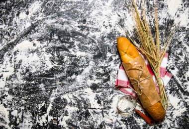 Taze ekmek buğday ve un ile. 