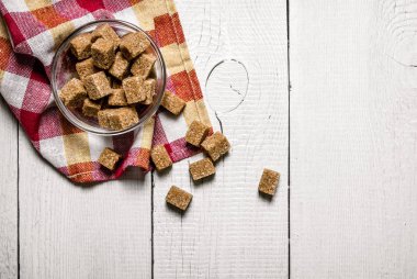 Kahverengi şeker bir fincan gelmedi. 