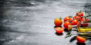 Zeytinyağı ve domates dal.