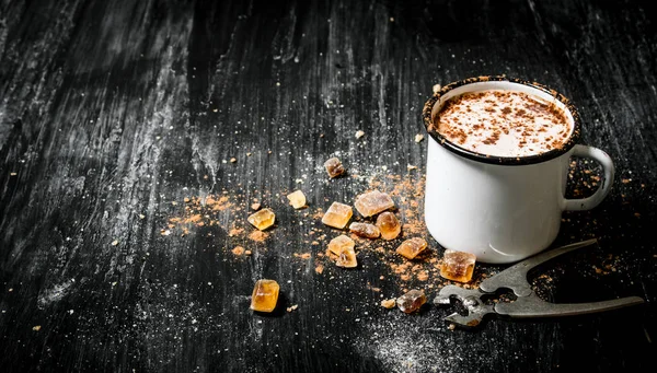 Chocolate caliente con azúcar de caña . — Foto de Stock