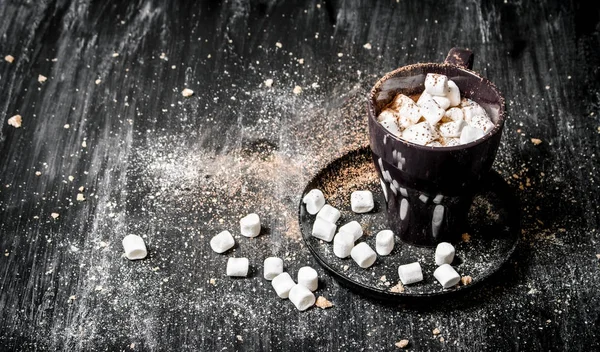 Chocolate caliente con malvavisco . — Foto de Stock