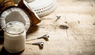 Hindistan cevizi taze yüzlü.