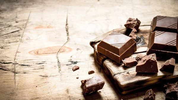 Koyu çikolata yönetim kurulu dilim.