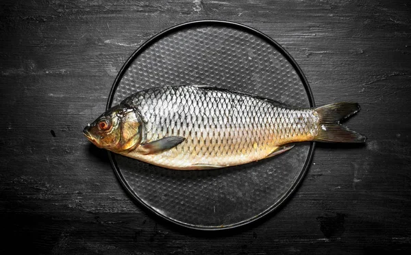Рыба на тарелке . — стоковое фото