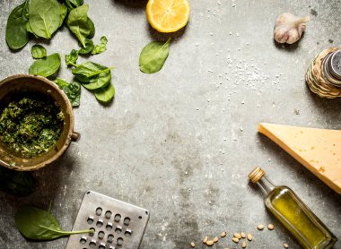 pesto için malzemeler.