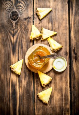 Ananas reçeli adet.