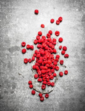 Tablo taze ahududu .