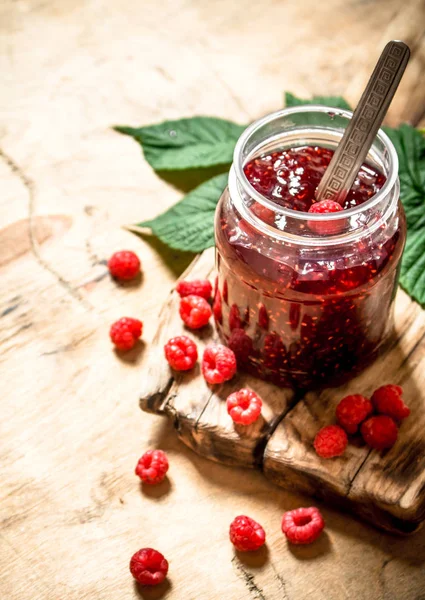 Sweet jam with raspberries. — Stock Photo, Image