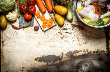 tavuk ve sebze çorbası.