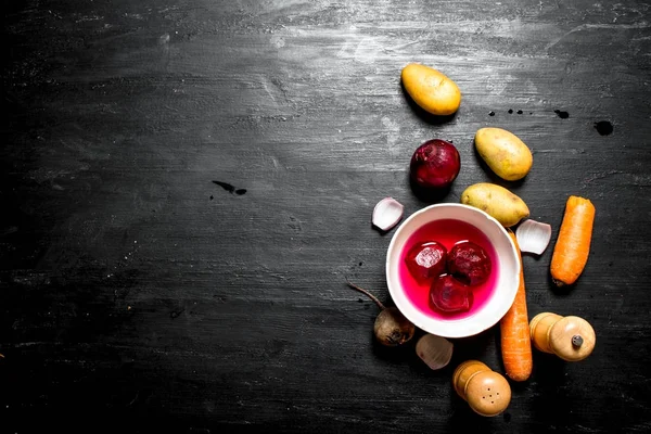 Preparação de sopa de verduras frescas . — Fotografia de Stock