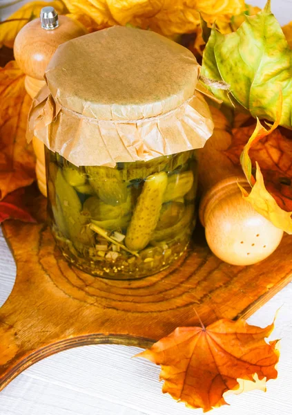 Herbstkonzept. Konserven im Glas — Stockfoto