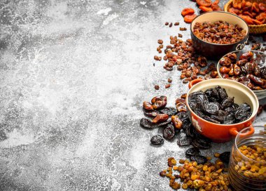 Çeşitli kuru meyve kase.